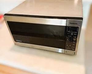 Panasonic Countertop Microwave – Stainless Steel – Digital
