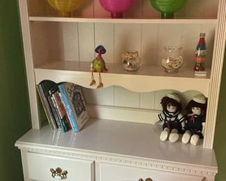 Vintage White Children's Desk and Hutch with Swivel Chair