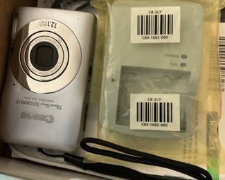 Canon PowerShot SD1300 IS Digital ELPH Camera