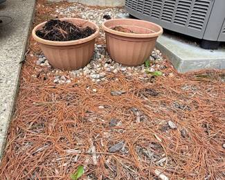 Terracotta Plastic Planters (Set of 2)