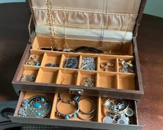 Vintage Wooden Jewelry Box