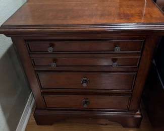 #42 -$150- Left night chest 3 drawers 27Wx17Dx28T