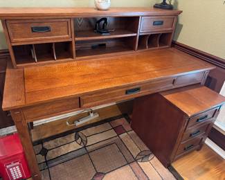 #9 - $240 - Mission style desk 5'Lx28Dx44T