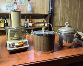 Food processor, ice buckets
