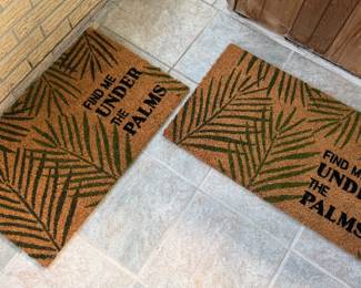 Outdoor/ indoor rugs