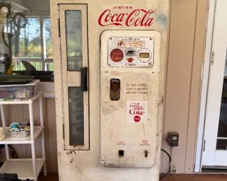 Vintage Cavalier Coca-Cola vending machine