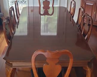 Queen Anne Style Mahogany Dining Set with Chairs