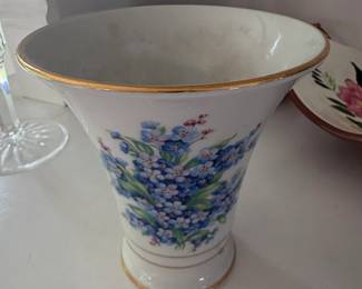 Schumann Arzberg Germany ForgetMeNot Vase