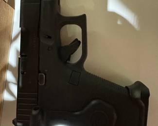 Glock Gen SemiAutomatic Pistol