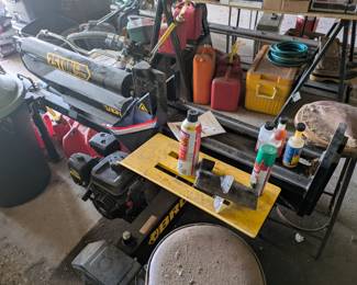 Brute log splitter