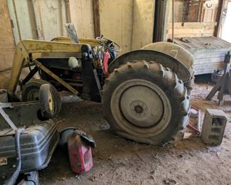 Tractor 