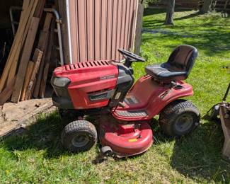 Craftsman riding lawn mower