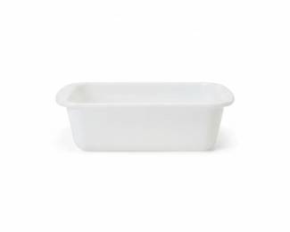 Pyrex . Quart Rectangular Casserole Dish with Lid