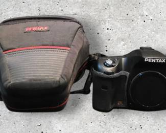 Pentax K10D 10.2MP DSLR Camera Body with Accessories  Case
