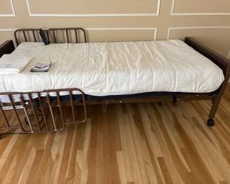 Proactive hospital bed