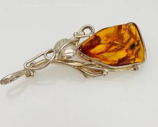 Amber Pin