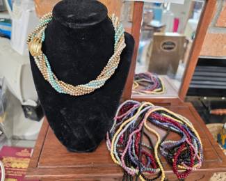 80'S Twist Necklaces