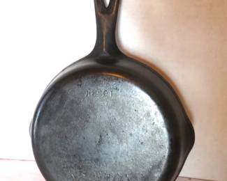 back of Wagner pan