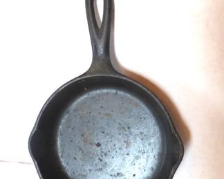 Wagner cast iron pan