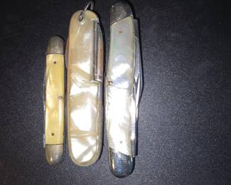 MotherofPearl Pocket Knives  Three Small Folding Knives One with Condition Note