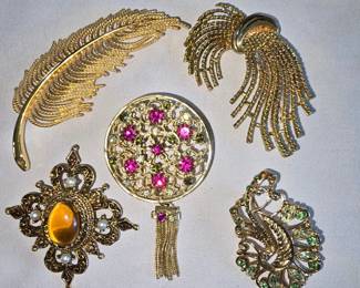 Gold Tone Vintage Brooch Collection 5 pcs