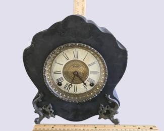 Ingraham Mantle Clock  Running, Ornate Feet