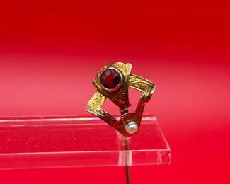 Vintage 1418K Yellow Gold, Amethyst, And Pearl Stick Pin