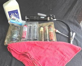 Grease Gun With Assortment Of Grease Cartridges