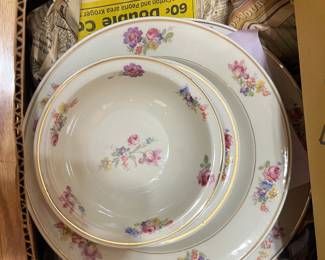 Beautiful China 12 place sittings