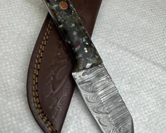 Damascus Steel Fixed Blade Knife w/ Sheath