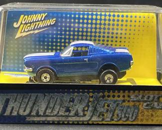 ThunderJet 500 Johnny Lightning Slot Car #18