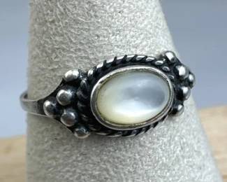 925 Silver Vtg Oxidized Mother of Pearl Cabochon R