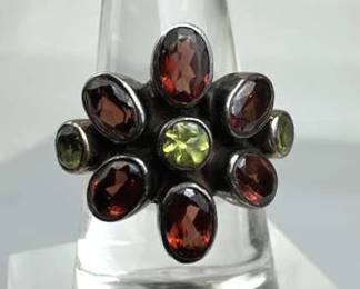925 Silver Garnet & Peridot Flower Ring
