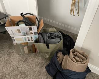 Blow up mattresses and airbeds