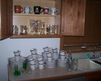 CASUAL DINNER SET, GLASSES & MUGS