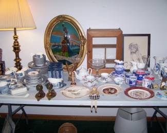 CURRIER & IVES DISHES, DOG PRINT & OTHER COLLECTIBLES