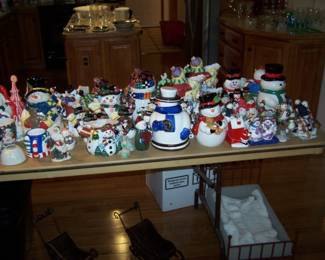 MORE HOLIDAY SANTAS & SNOWMEN