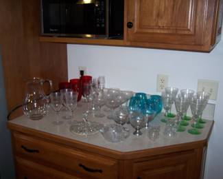 CLEAR & COLORED GLASSWARE