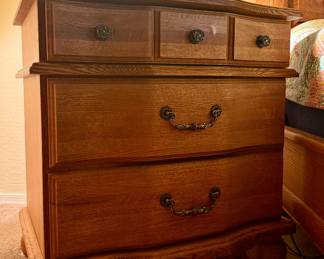 Night stand with drawers