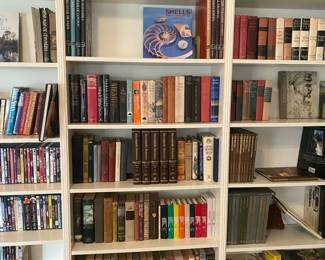 Knowledge And History In Seven Shelves Of Books