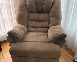 Like new recliner 