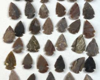 (36) Stone Native Style Arrowheads, Flint/Chert