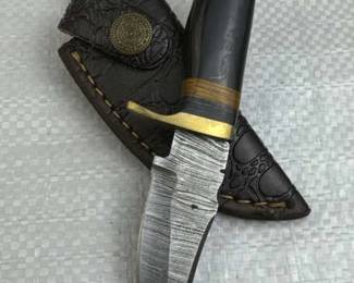 Damascus Steel Fixed Blade Knife w/ Sheath