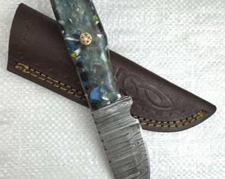 Damascus Steel Fixed Blade Knife w/ Sheath