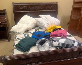 Queen bed with nice mattress