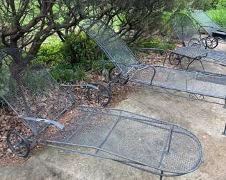 4 loungers 