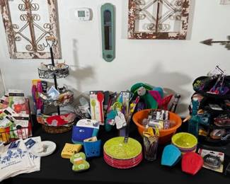 Kitchen Booth Closeout Items