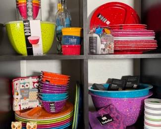 Kitchen Booth Close Items