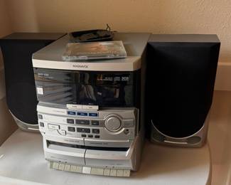 MAGNAVOX home stereo, sounds great
