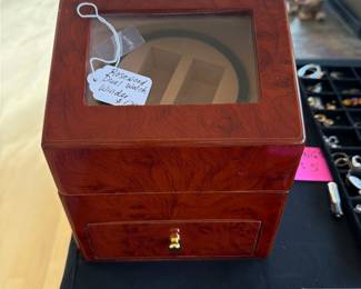Electric Dual watch winder.